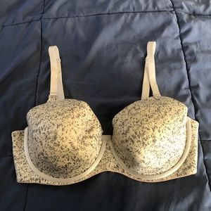 NWOT Barely There Bra